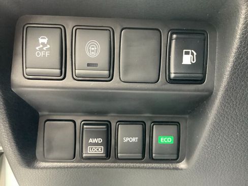 Used 2019 Nissan Rogue S AWD/4WD image 23