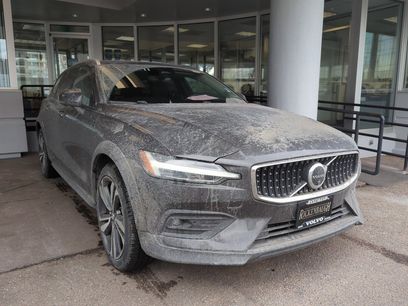 Used 2025 Volvo V60 B5 Cross Country Plus