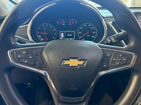 Used 2019 Chevrolet Malibu LT image 23