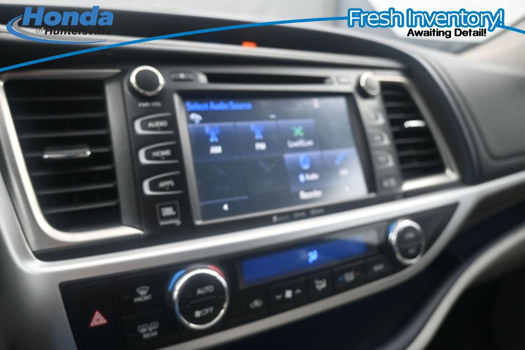 Used 2016 Toyota Highlander Limited AWD/4WD image 20