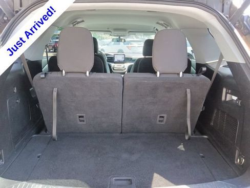 Used 2021 Ford Explorer XLT AWD/4WD image 30