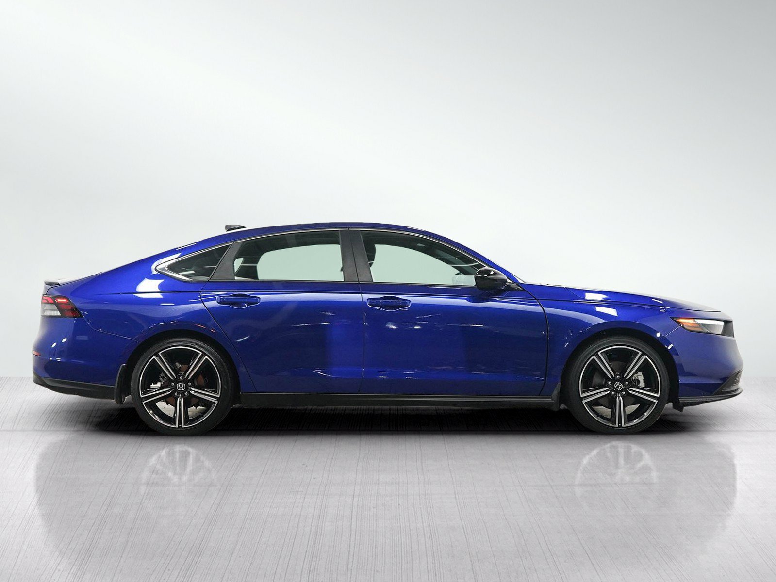 Used 2023 Honda Accord Sport image 6
