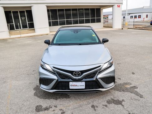 Used 2022 Toyota Camry XSE w/ Navigation Package image 4
