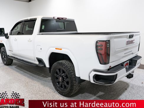 Used 2024 GMC Sierra 2500 AT4 w/ AT4 Premium Plus Package image 3