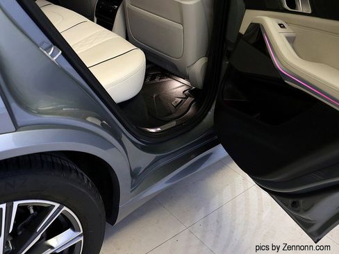 Certified 2024 BMW X5 xDrive40i w/ Executive Package image 33