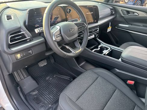 New 2026 Chevrolet Traverse LT w/ Midnight/Sport Edition FWD image 16