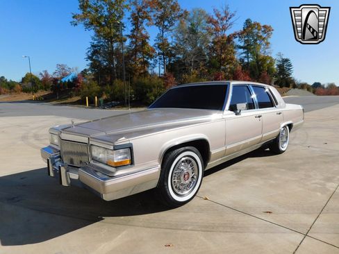 Used 1991 Cadillac Brougham image 4