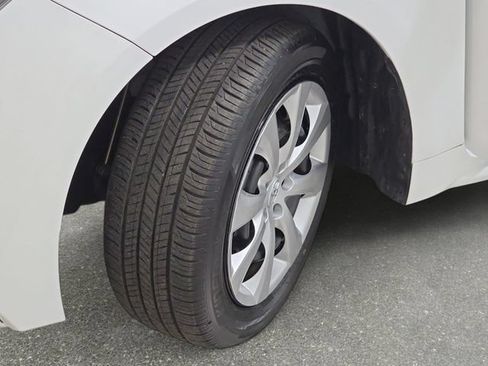 Certified 2025 Toyota Corolla LE FWD image 28