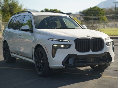 New 2027 BMW X7 xDrive40i w/ M Sport Package AWD/4WD image 7