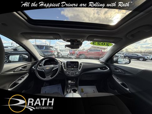 Used 2023 Chevrolet Malibu LT image 19