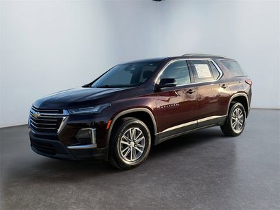 Used 2023 Chevrolet Traverse LT
