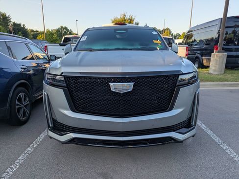 Used 2024 Cadillac Escalade Sport w/ LPO, ONYX Package AWD/4WD image 3