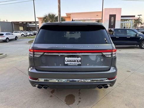 Used 2022 Lincoln Aviator Reserve w/ Elements Package Plus image 8