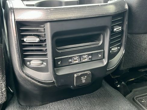 Used 2022 RAM 3500 Limited AWD/4WD image 22