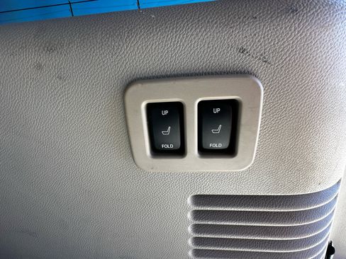 Used 2012 Lincoln Navigator 2WD image 63