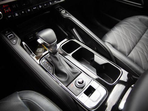 Used 2024 Kia Telluride EX X-Line AWD/4WD image 17