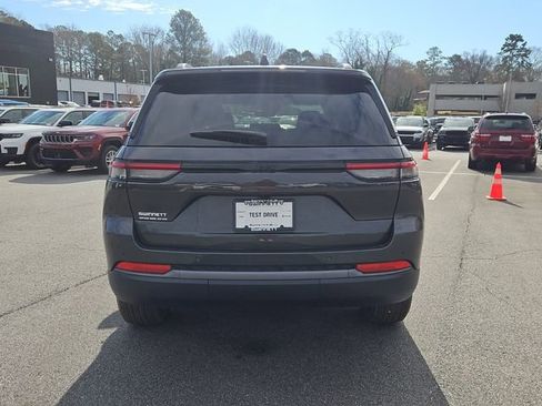 New 2026 Jeep Grand Cherokee Altitude RWD image 7