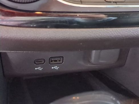 Used 2024 Buick Envista Sport Touring w/ Convenience I Package FWD image 36