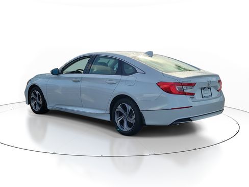 Used 2018 Honda Accord EX image 4
