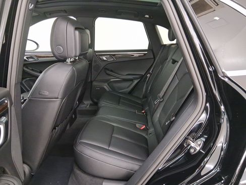 Used 2026 Porsche Macan S AWD/4WD image 31