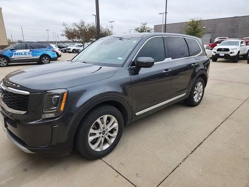Used 2022 Kia Telluride LX image 9