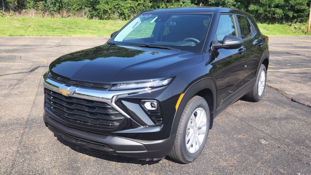 New 2026 Chevrolet TrailBlazer LS FWD image 3