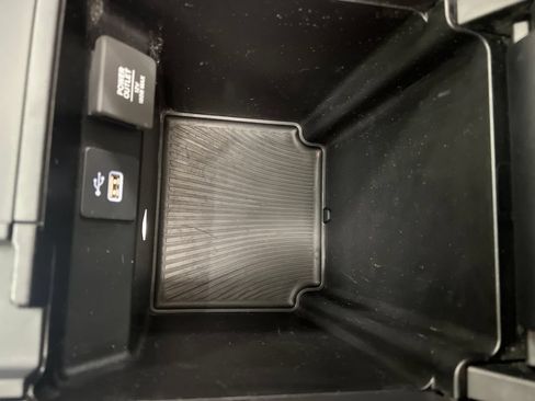 Used 2022 Acura MDX SH-AWD w/ Advance Package image 30