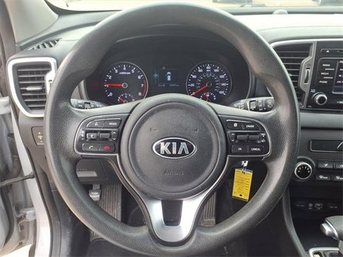 Used 2018 Kia Sportage LX image 16