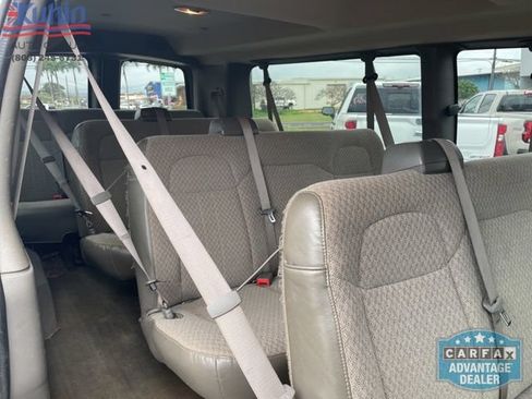 Used 2017 Chevrolet Express 3500 LT w/ LT Preferred Equipment Group RWD image 14