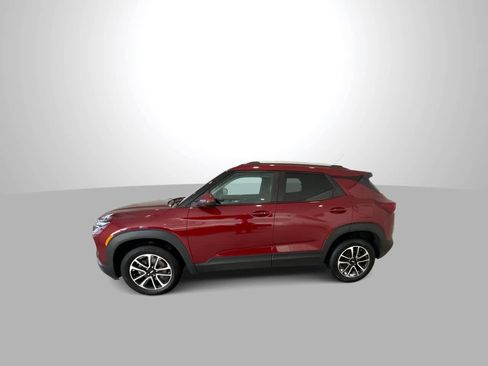 Used 2025 Chevrolet TrailBlazer LT image 5