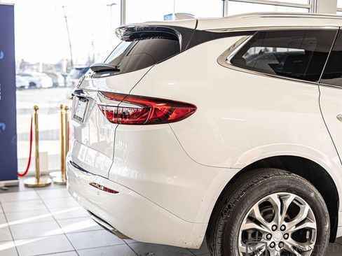 Used 2021 Buick Enclave Avenir w/ Avenir Technology Package image 12