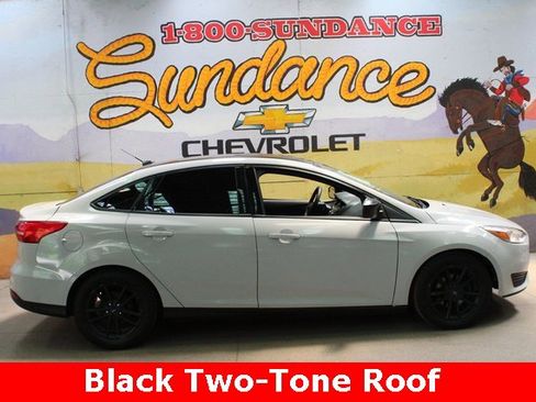 Used 2018 Ford Focus SE image 1