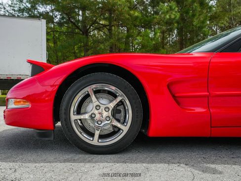 Used 2002 Chevrolet Corvette Coupe w/ Preferred Equipment Group2 RWD image 4