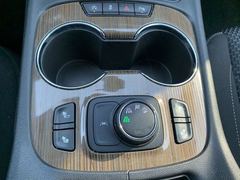 Used 2021 GMC Acadia SLE w/ Elevation Edition AWD/4WD image 24