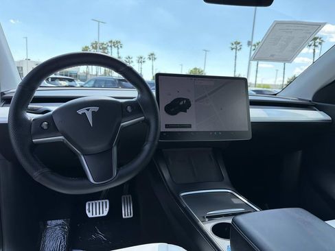 Used 2021 Tesla Model Y Performance image 8