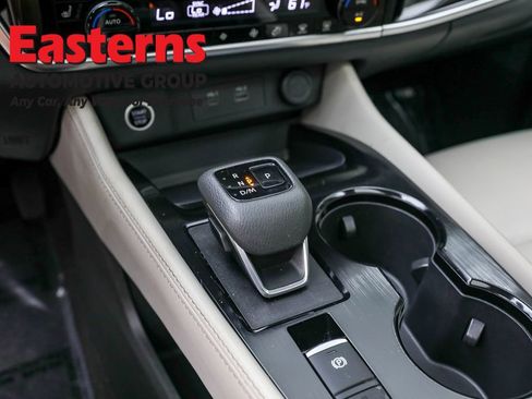 Used 2023 Nissan Rogue SL w/ SL Premium Package image 13