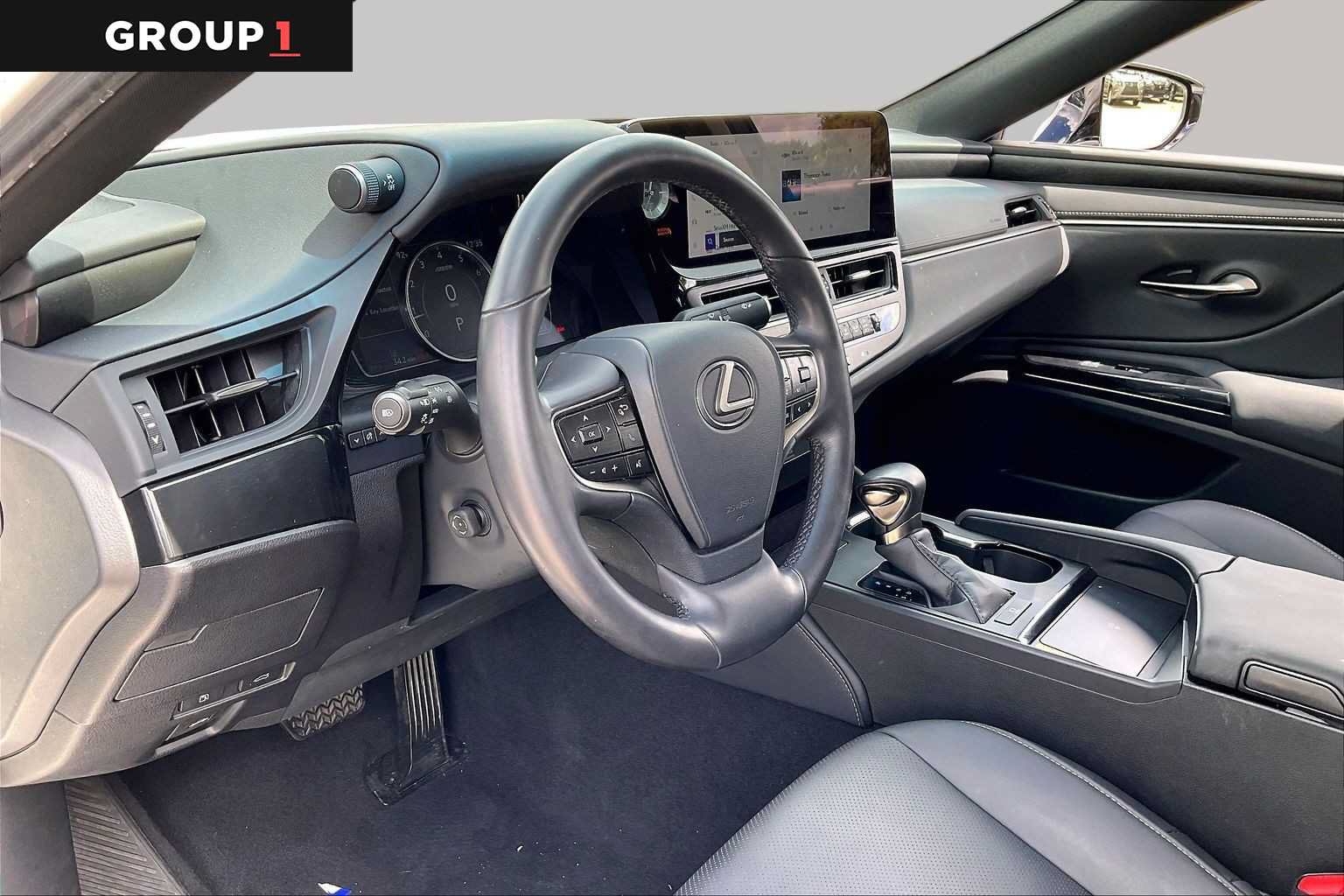 Used 2024 Lexus ES 350 w/ Premium Package FWD image 15