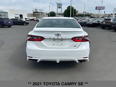 Used 2021 Toyota Camry SE FWD image 4