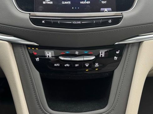 Used 2018 Cadillac XT5 Premium Luxury image 34