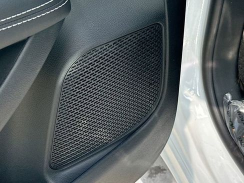 New 2026 Chrysler Pacifica Select image 19