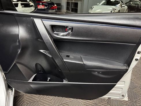 Used 2019 Toyota Corolla SE w/ Carpet Mat Package (TMS) FWD image 56