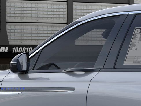 New 2026 Lincoln Nautilus Premier image 20