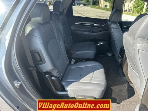 Used 2019 Buick Enclave Essence AWD/4WD image 38