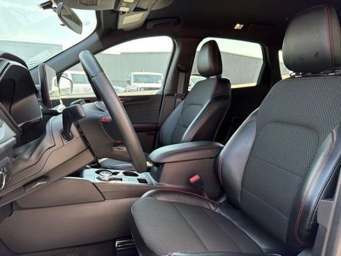 Used 2024 Ford Escape ST-Line w/ Tech Pack #1 AWD/4WD image 15