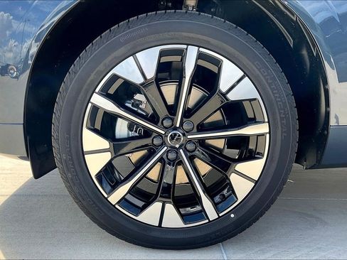 New 2026 Volvo XC60 B5 Plus w/ Protection Package Premier image 25