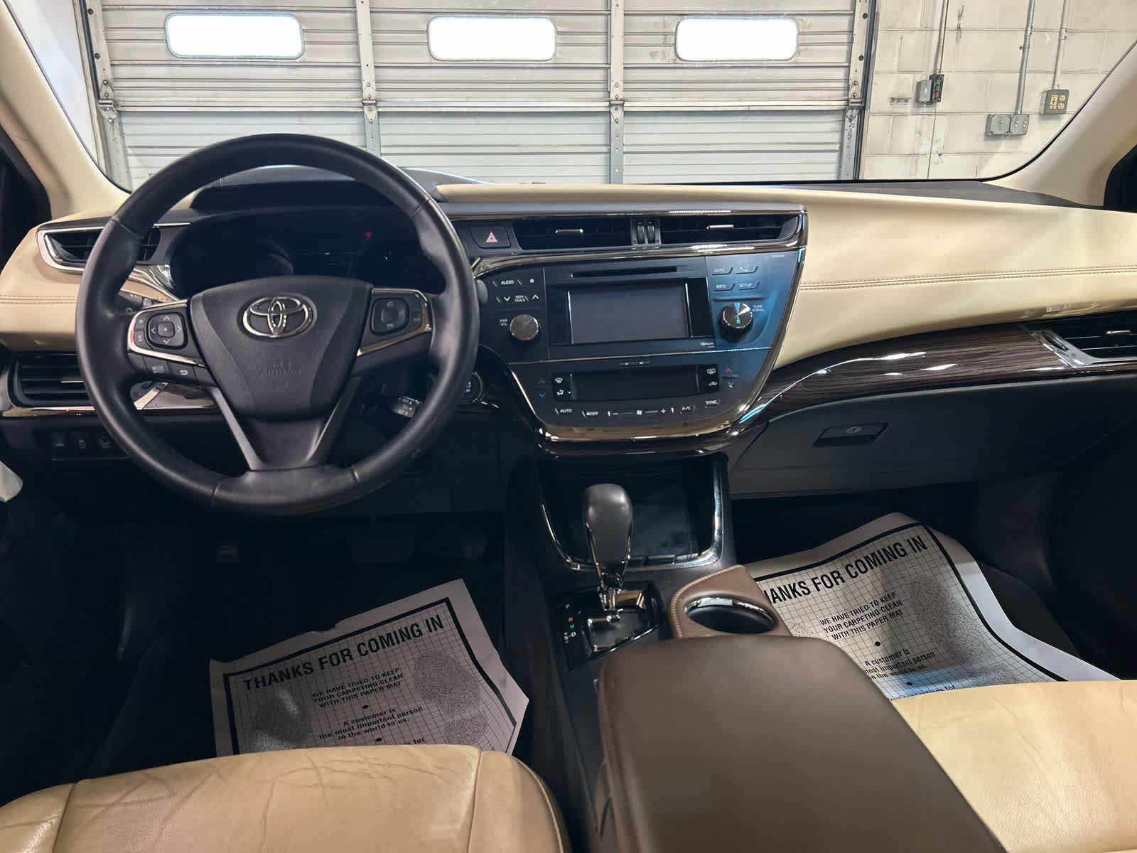 Used 2014 Toyota Avalon XLE Touring FWD image 4