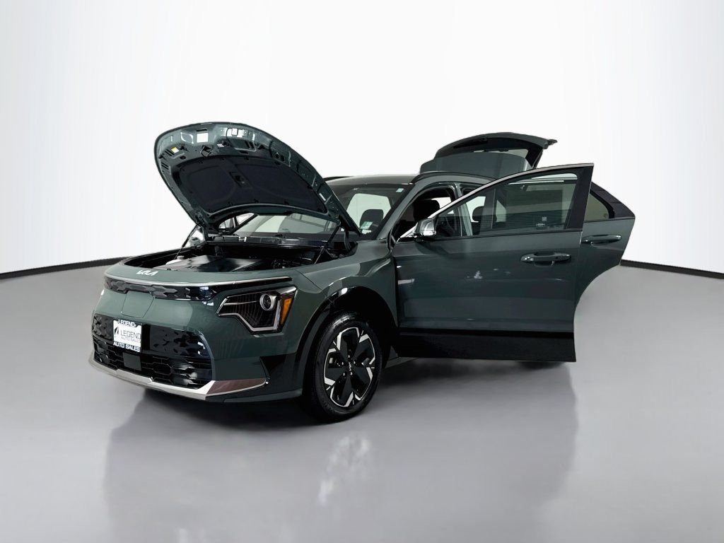 Used 2023 Kia Niro Wind w/ Wind Preserve Package FWD image 17