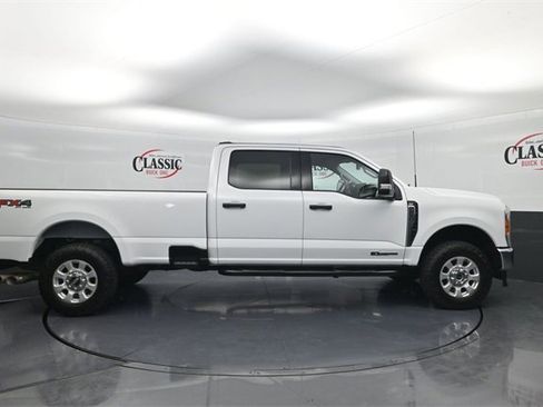 Used 2023 Ford F250 XLT w/ FX4 Off-Road Package image 6