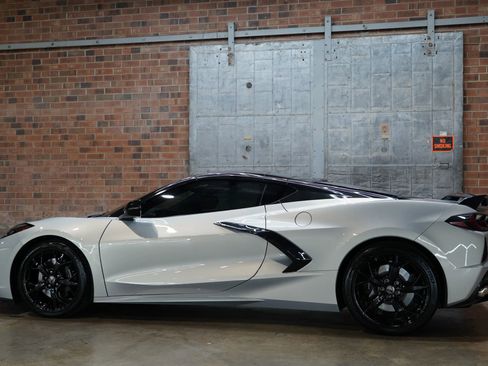 Used 2021 Chevrolet Corvette Stingray Preferred Cpe w/ 2LT image 12