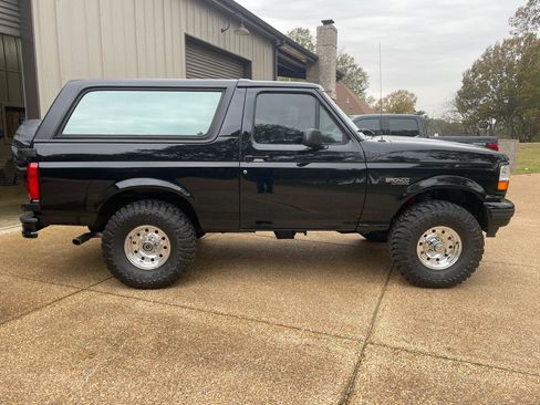 Used 1995 Ford Bronco XLT AWD/4WD image 5